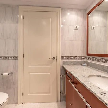 Grande Luminoso, Garaje, Arena, Casco Viejo Bilbao