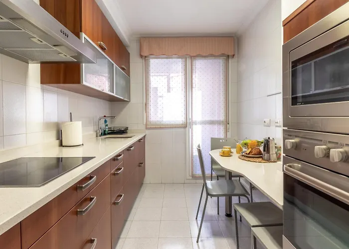 Grande Luminoso, Garaje, Arena, Casco Viejo Apartamento