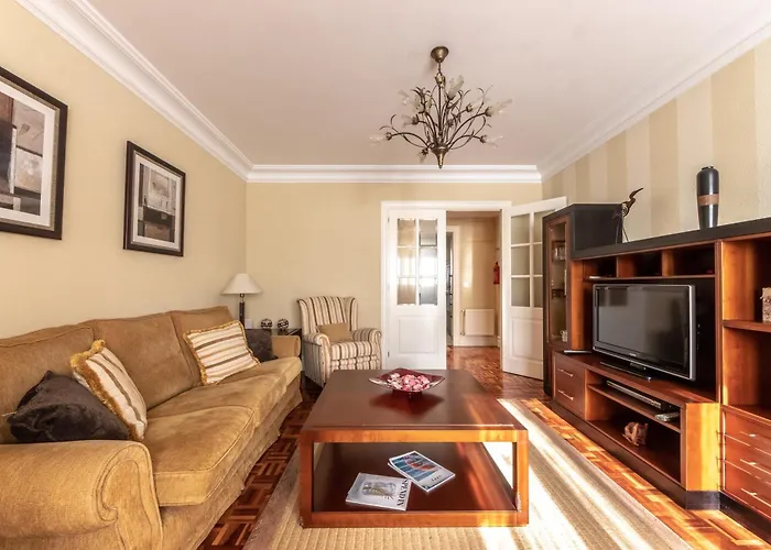 Apartamento Grande Luminoso, Garaje, Arena, Casco Viejo *