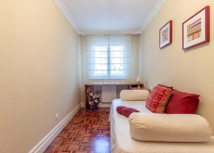 Grande Luminoso, Garaje, Arena, Casco Viejo Apartamento