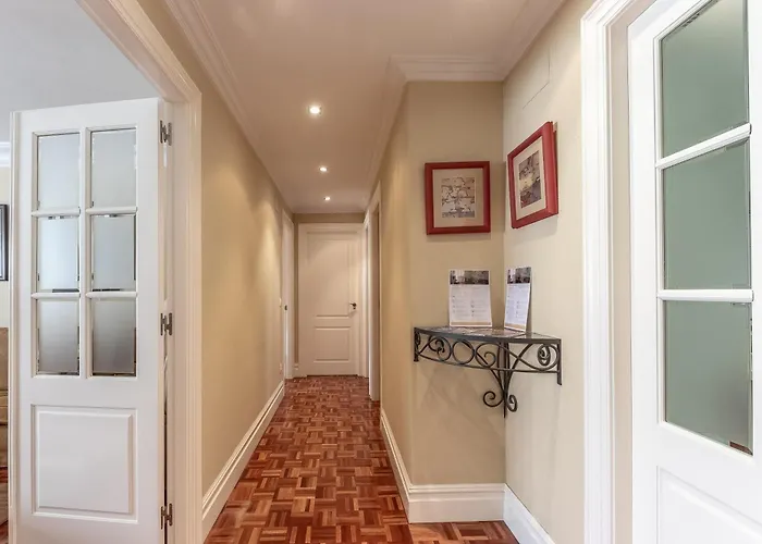 Grande Luminoso, Garaje, Arena, Casco Viejo *