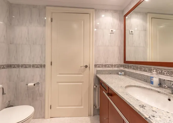 Grande Luminoso, Garaje, Arena, Casco Viejo Bilbau