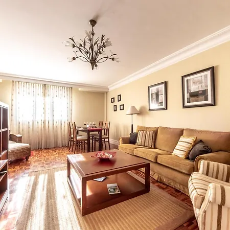 Apartamento Grande Luminoso, Garaje, Arena, Casco Viejo Bilbau